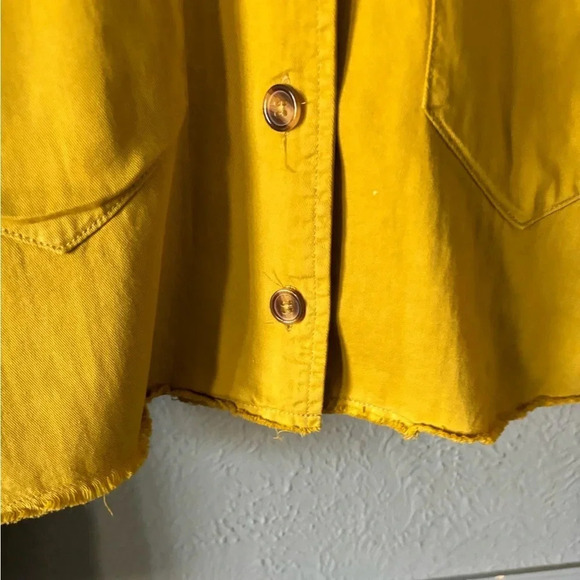 Evidnt | citrine | yellow | crop | raw hem | button | lightweight | jacket | s - Picture 6 of 11